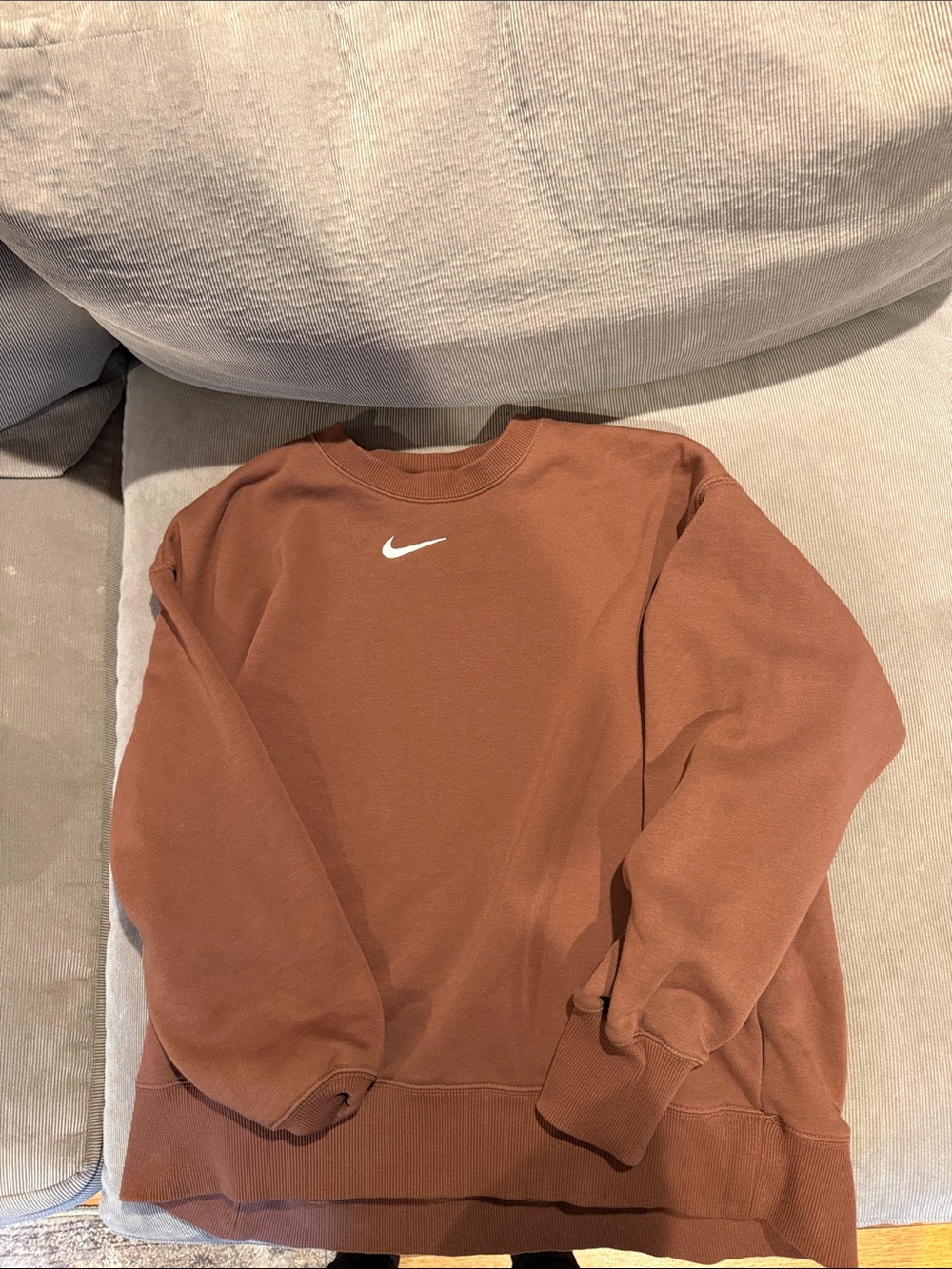 Nike Men’s Rust Brown Crewneck Sweatshirt